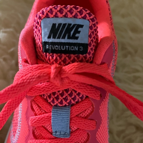 Nike Peach Revolution 3 Running Shoes - Picture 8 of 8